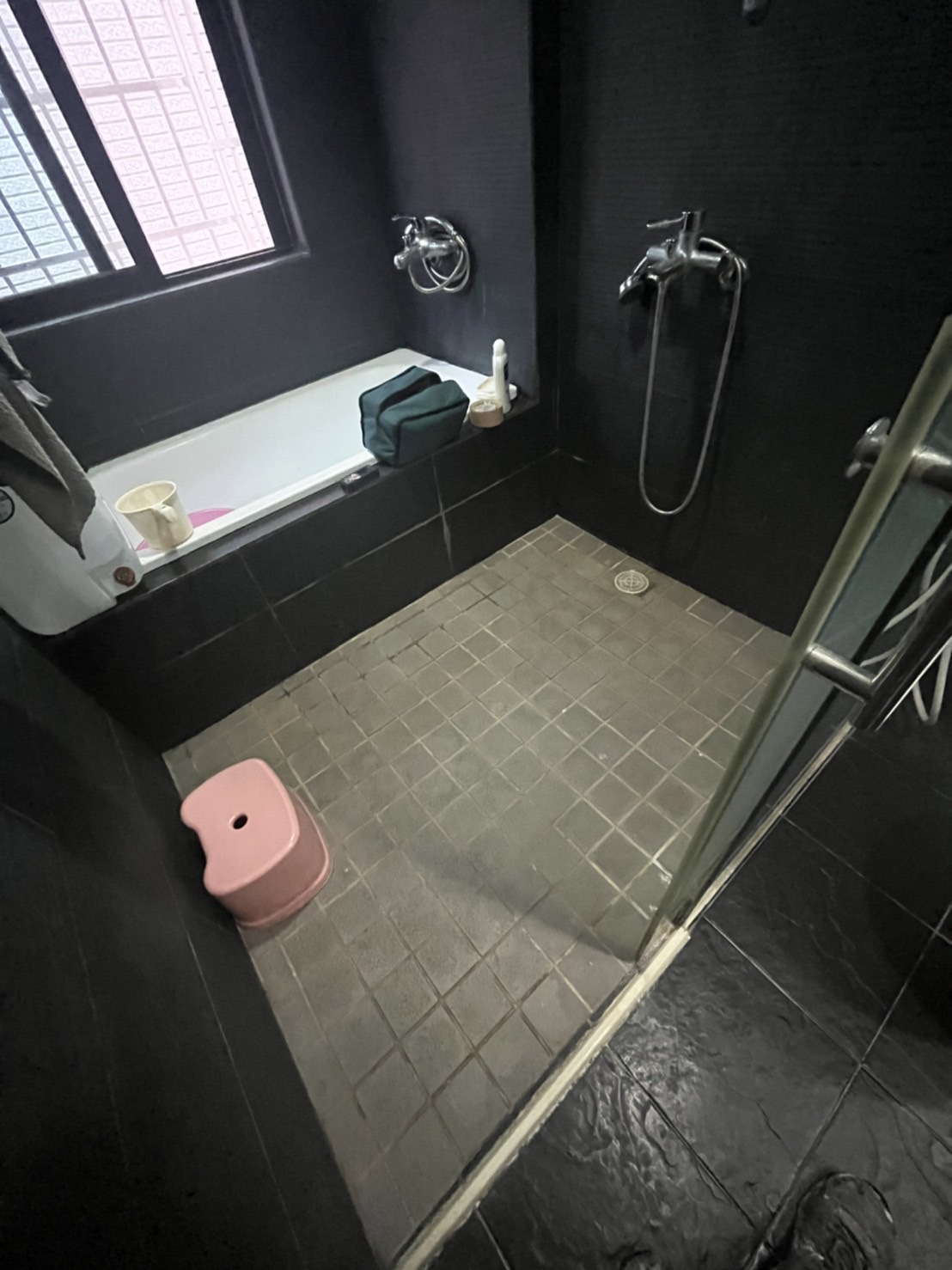 廁所結構抗裂網及不織布防水翻新